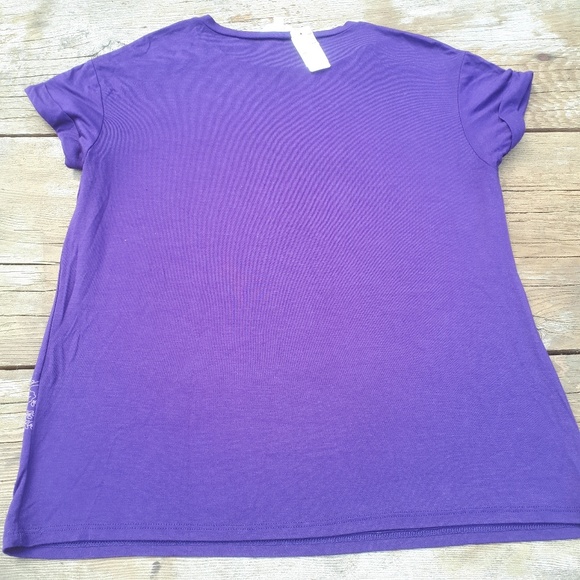 Reitmans Dressy T-Shirt Floral Details - Picture 3 of 6